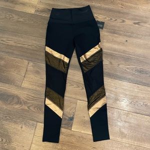 Beyond Yoga LIMITED EDITION **NEW WITH TAGS** Size M